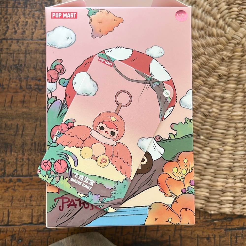 Pucky forest party birdie baby pop mart
